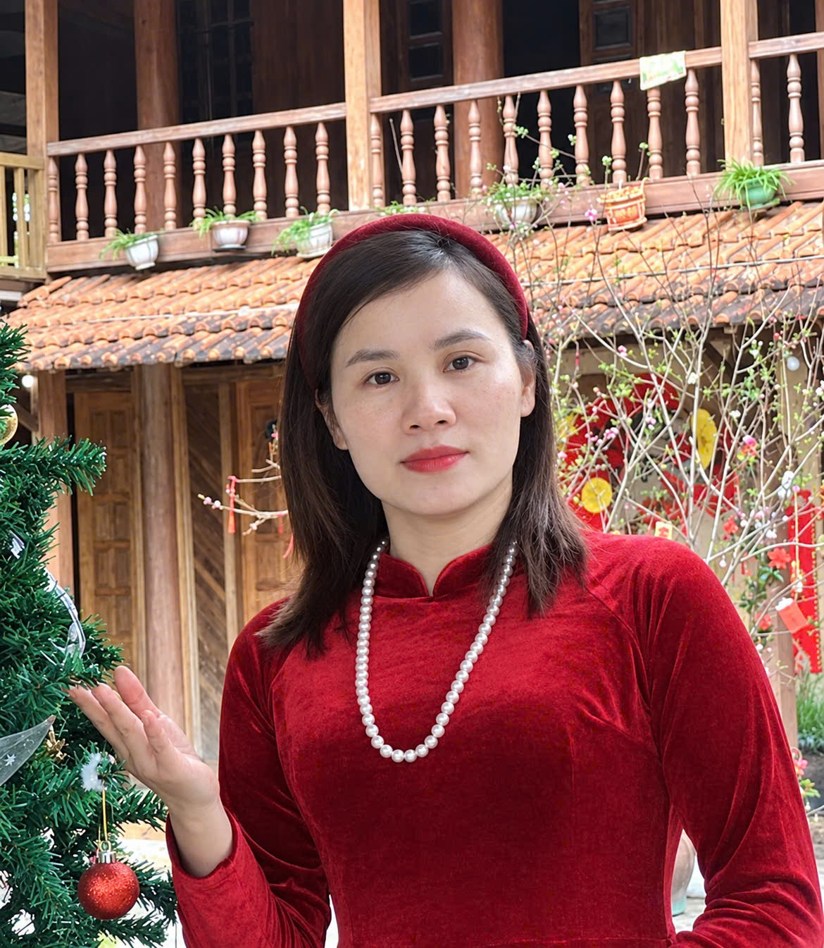 Hoàng Thị Khuyên