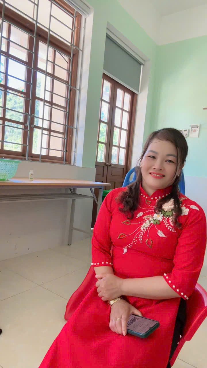 Hoàng Thị Tú Uyên