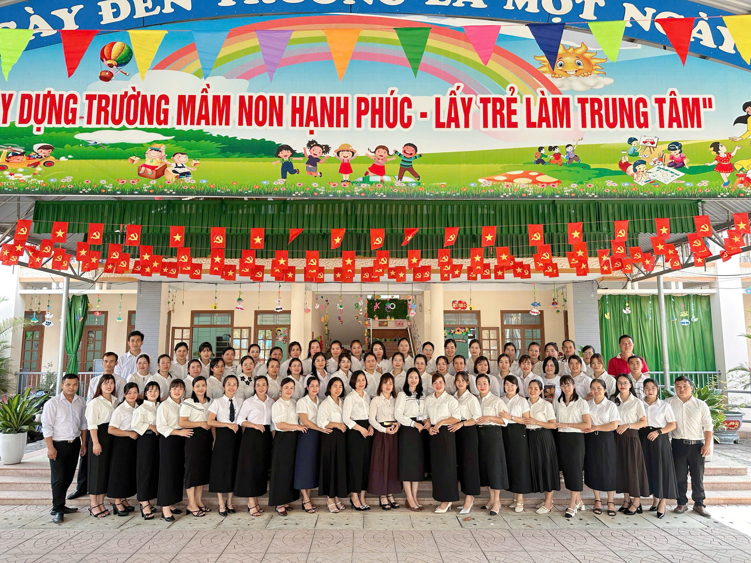 🌸 HỘI NGHỊ VIÊN CHỨC, NGƯỜI LAO ĐỘNG NĂM HỌC 2026 – 2027 🌸