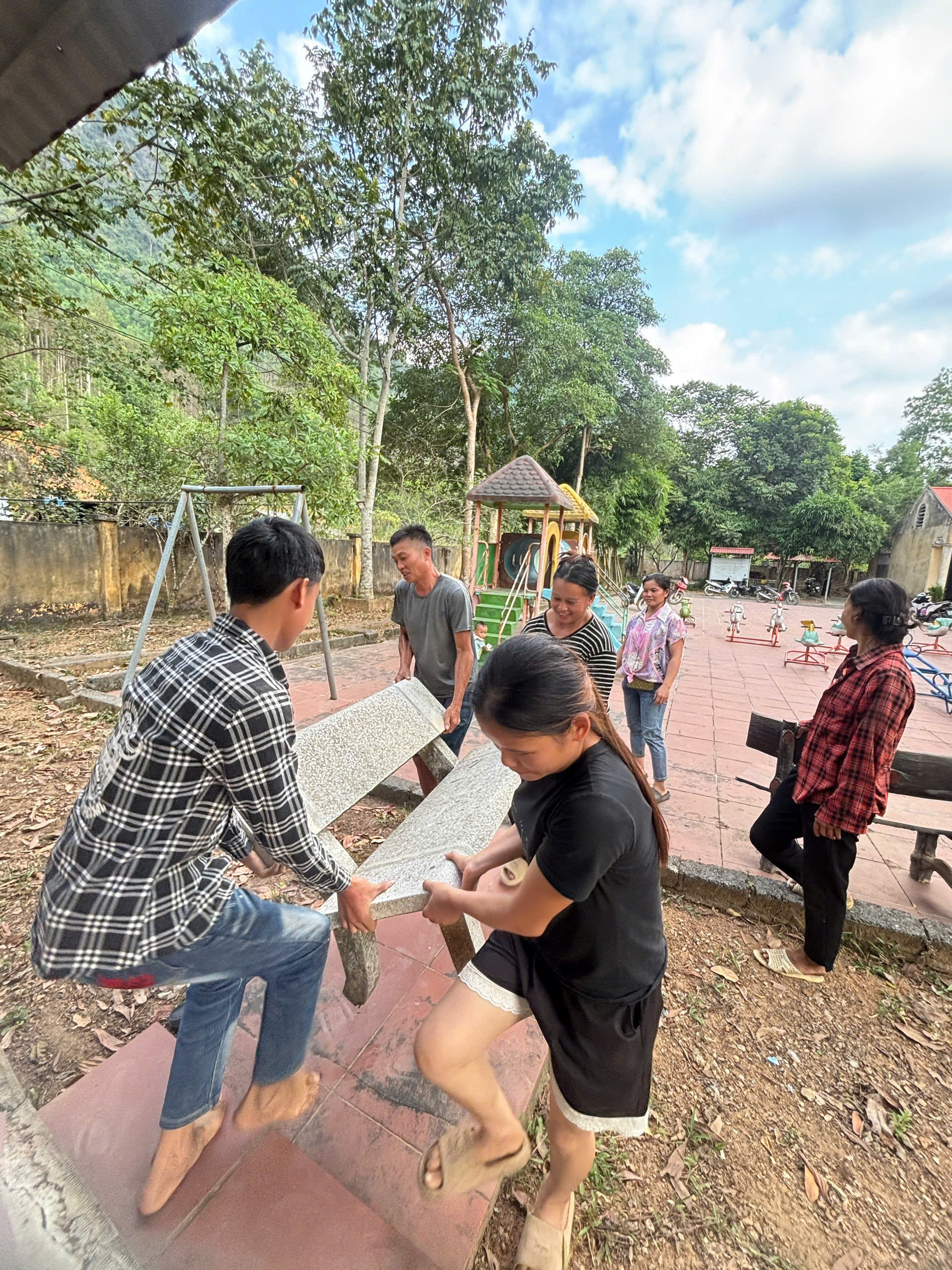 CHUNG TAY VÌ MÔI TRƯỜNG XANH- SẠCH- ĐẸP